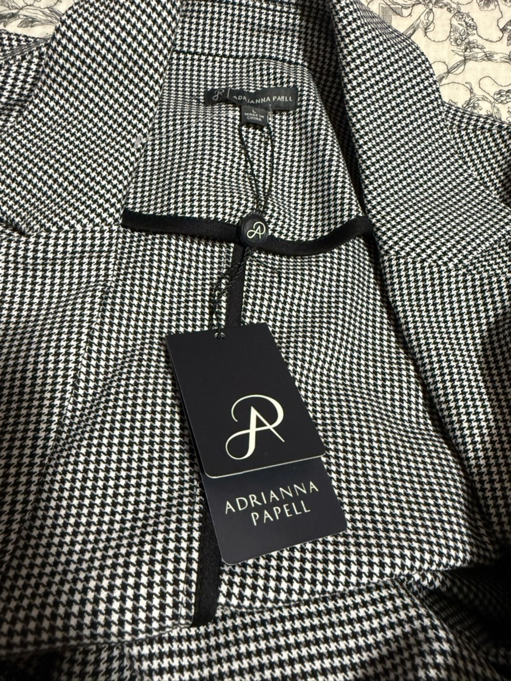 Adrianna Papell Black and White Houndstooth Jacket - Picture 6 of 8